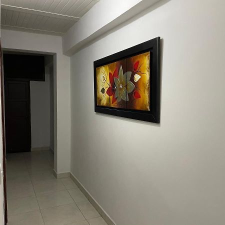 Apartamento Cerca A La Candelaria Y Hospitales Principales De Bogotá Esterno foto