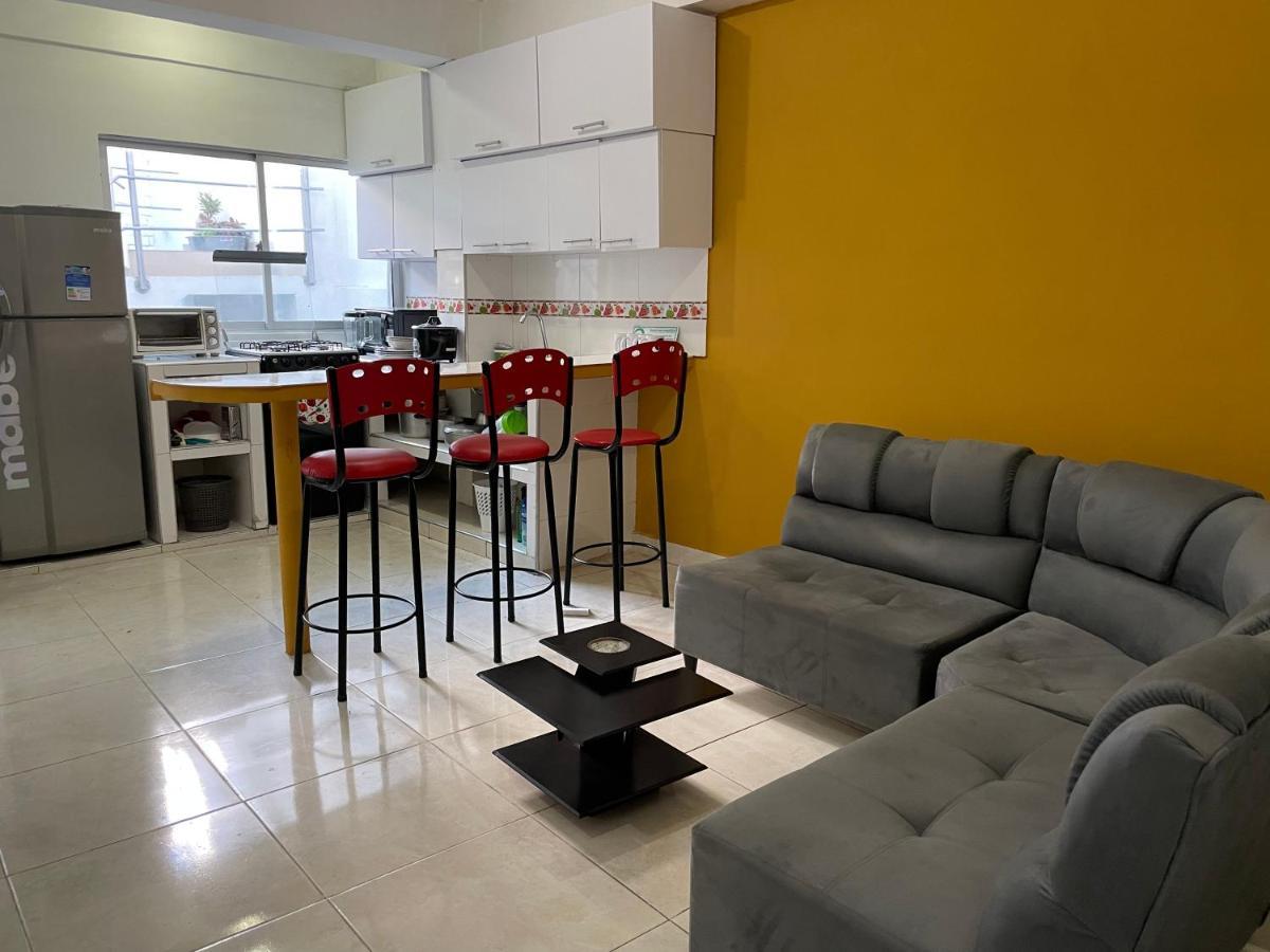 Apartamento Cerca A La Candelaria Y Hospitales Principales De Bogotá Esterno foto